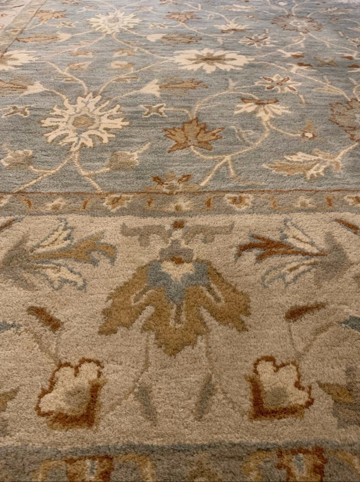 Blue Handmade Wool Persian Oushak Floral Malika Tufted Rug Area Rug