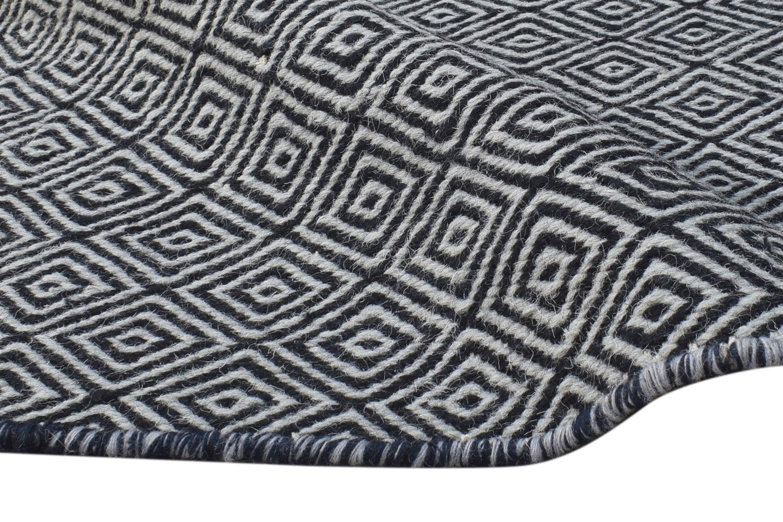 Black Wool Rug 2' X 3' Modern Dhurrie Scandinavian Diamond Small Carpet 7865014452373