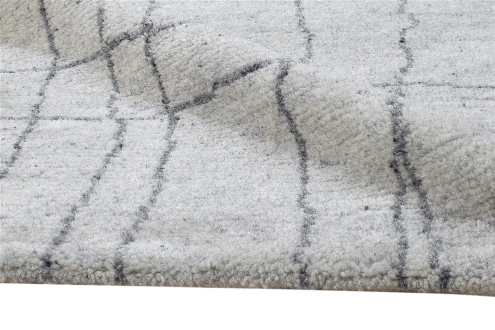 Grey Wool Silk Rug 2' X 3' Shag Hand Knotted Moroccan Diamond Small Carpet 7864622710933