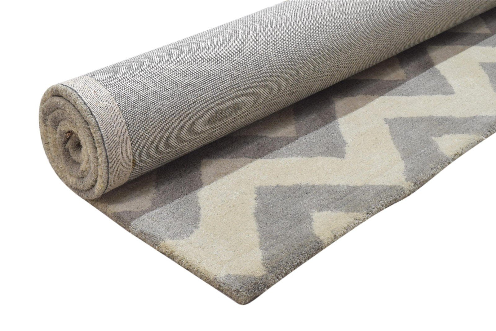Hand Tufted Grey Wool Rug 4' X 6' Modern Scandinavian Chevron Room Size Carpet 7864302567573