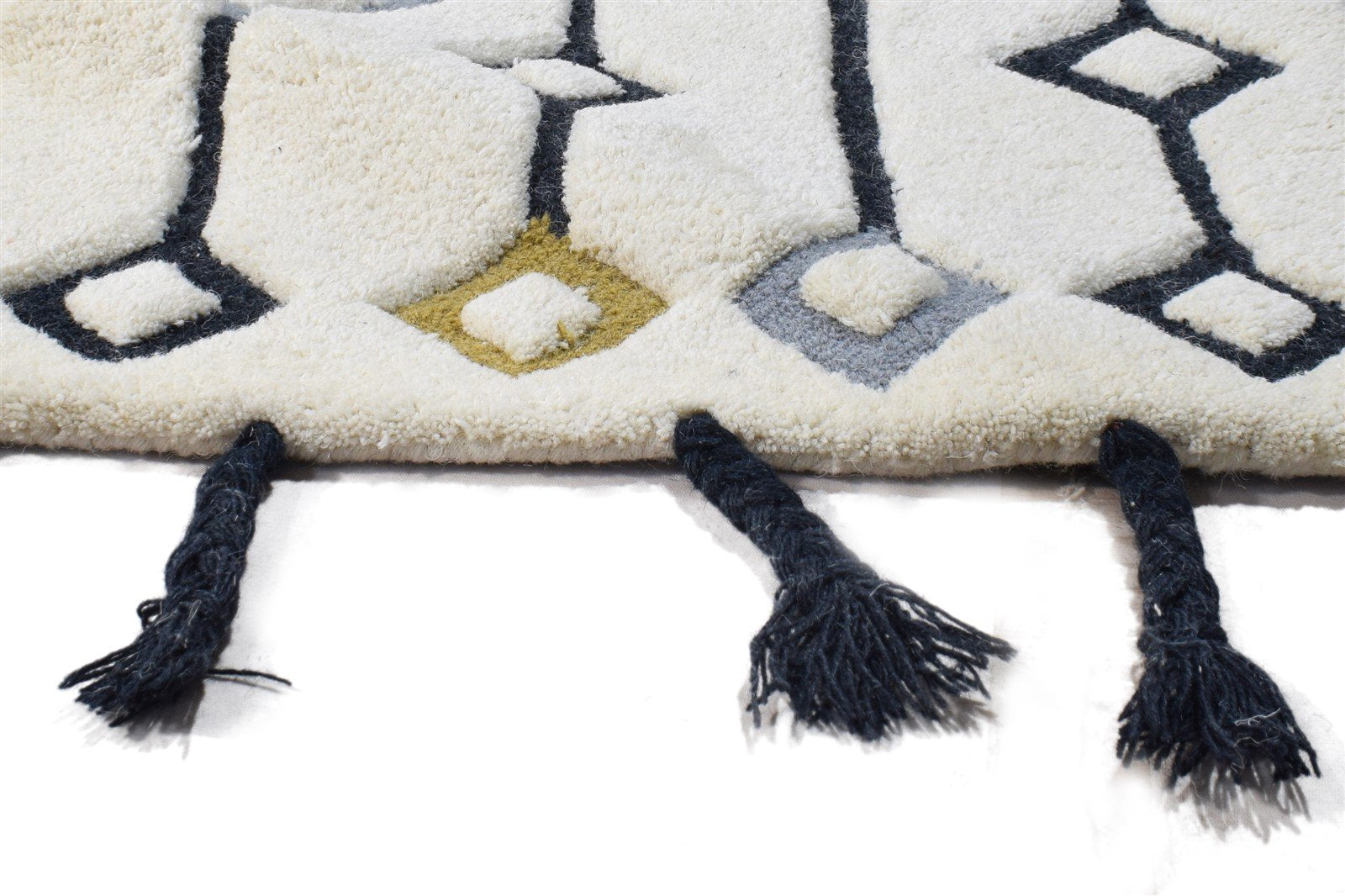Hand Tufted White Wool Rug 2' X 3' Modern French Modern Small Carpet 7864994529429