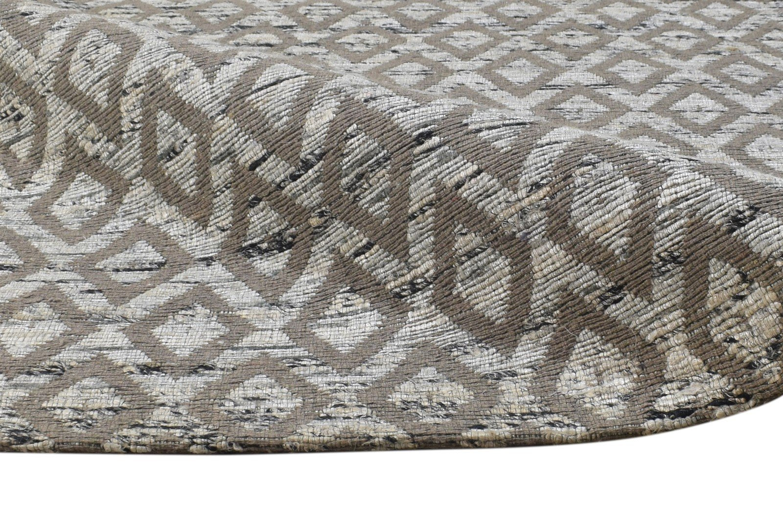 Karena Grey Jacquard Rug 5X8 Modern Jacquard Loom Scandinavian Diamond   7864463786133