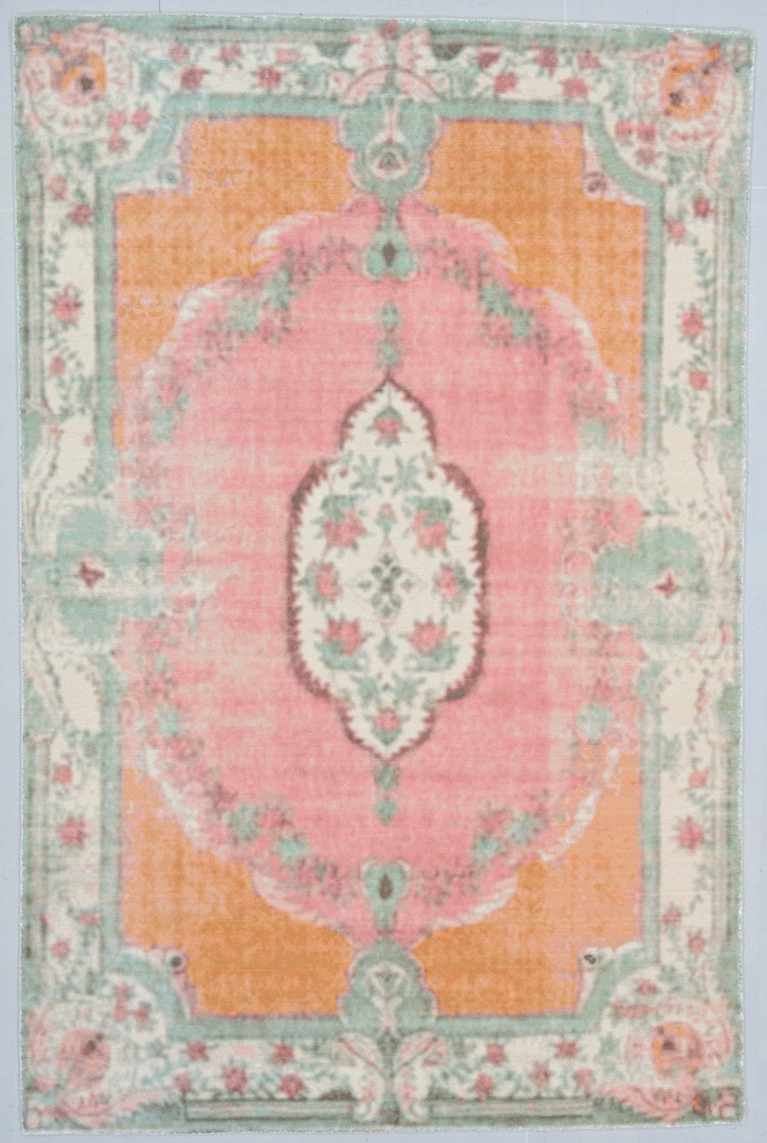 Marisol Vintage Floral Medallion Handmade Pink Area Rug – Traditional Oriental Style