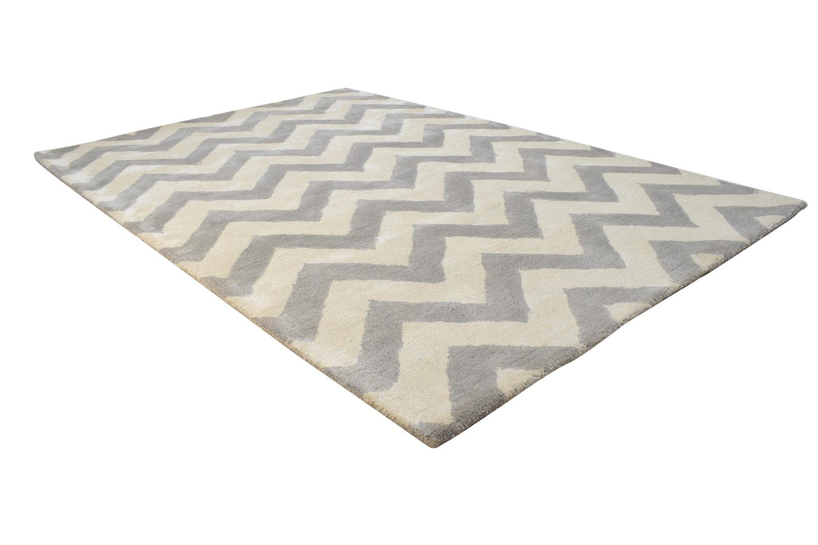 Hand Tufted Grey Wool Rug 4' X 6' Modern Scandinavian Chevron Room Size Carpet 