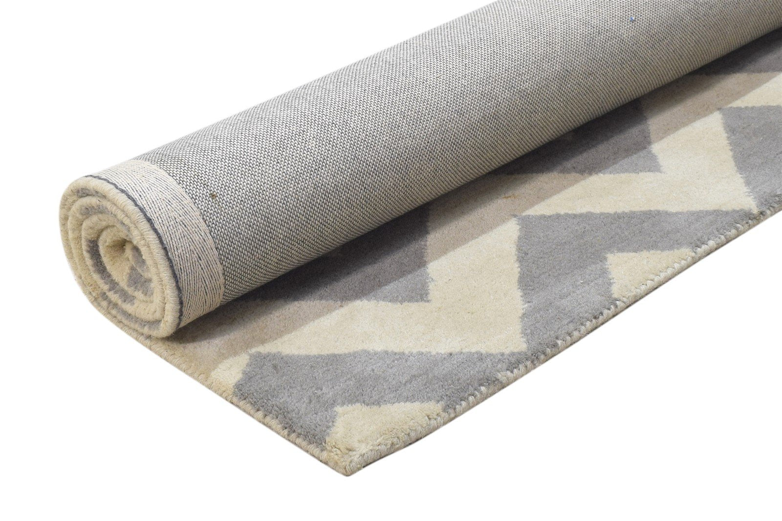 Hand Tufted Grey Wool Rug 3' X 5' Modern Scandinavian Chevron Room Size Carpet 