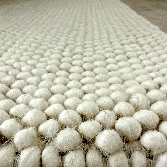 Hand Knitted Chunky Wool Area Rug, Plain Solid Ivory / Off White Rug, Runner Rug, Round Rug, Square Rug 