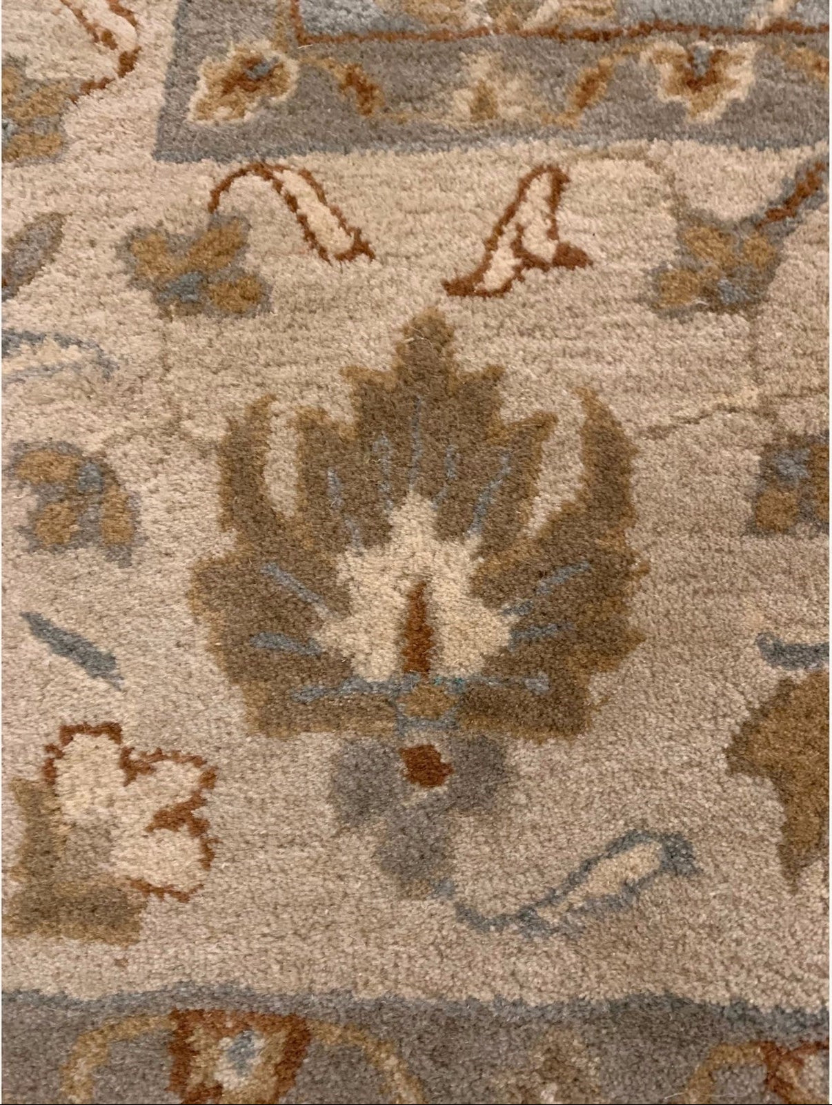 Blue Handmade Wool Persian Oushak Floral Malika Tufted Rug  Area Rug 