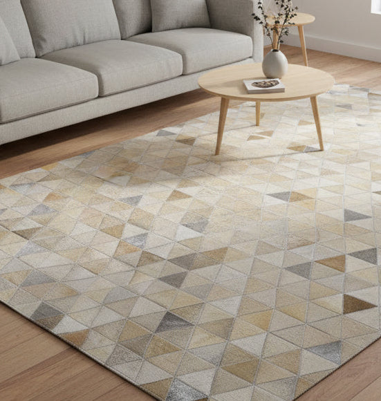 Devin Handmade Beige Leather Triangles Rug - Modern Patchwork Cowhide Area Rug   7864252858517