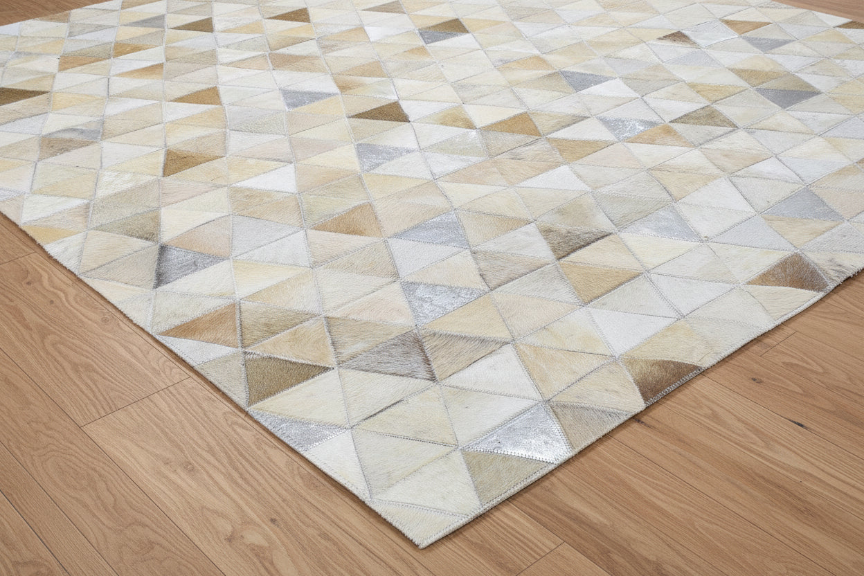 Devin Handmade Beige Leather Triangles Rug - Modern Patchwork Cowhide Area Rug   7864252858517